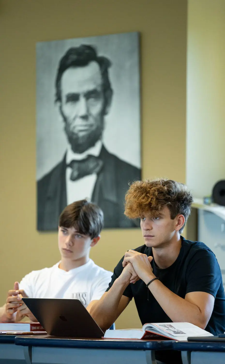 Students participate in class discussion during A.P. US History class.