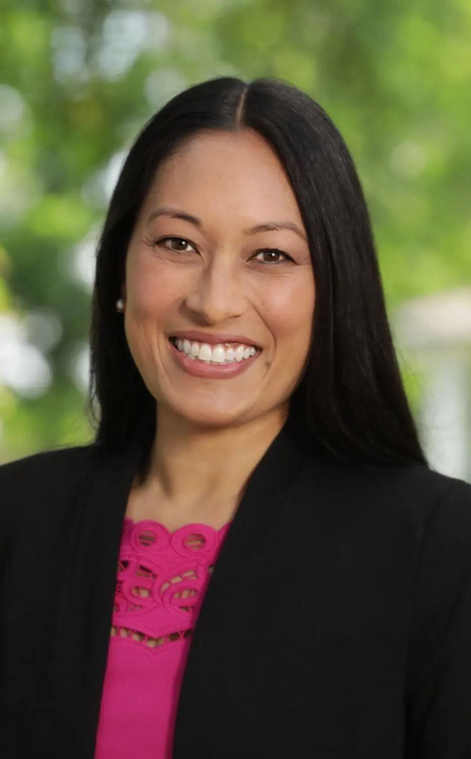 Stephanie Uchima-Carney ‘00 — Secretary